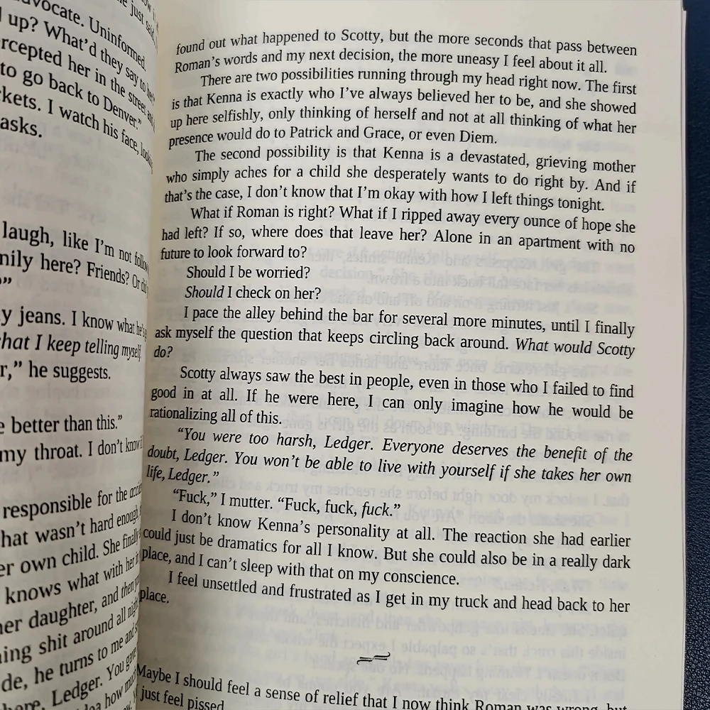 تذكير له كولين هوفر رواية حب كتاب غلاف عادي باللغة الإنجليزية