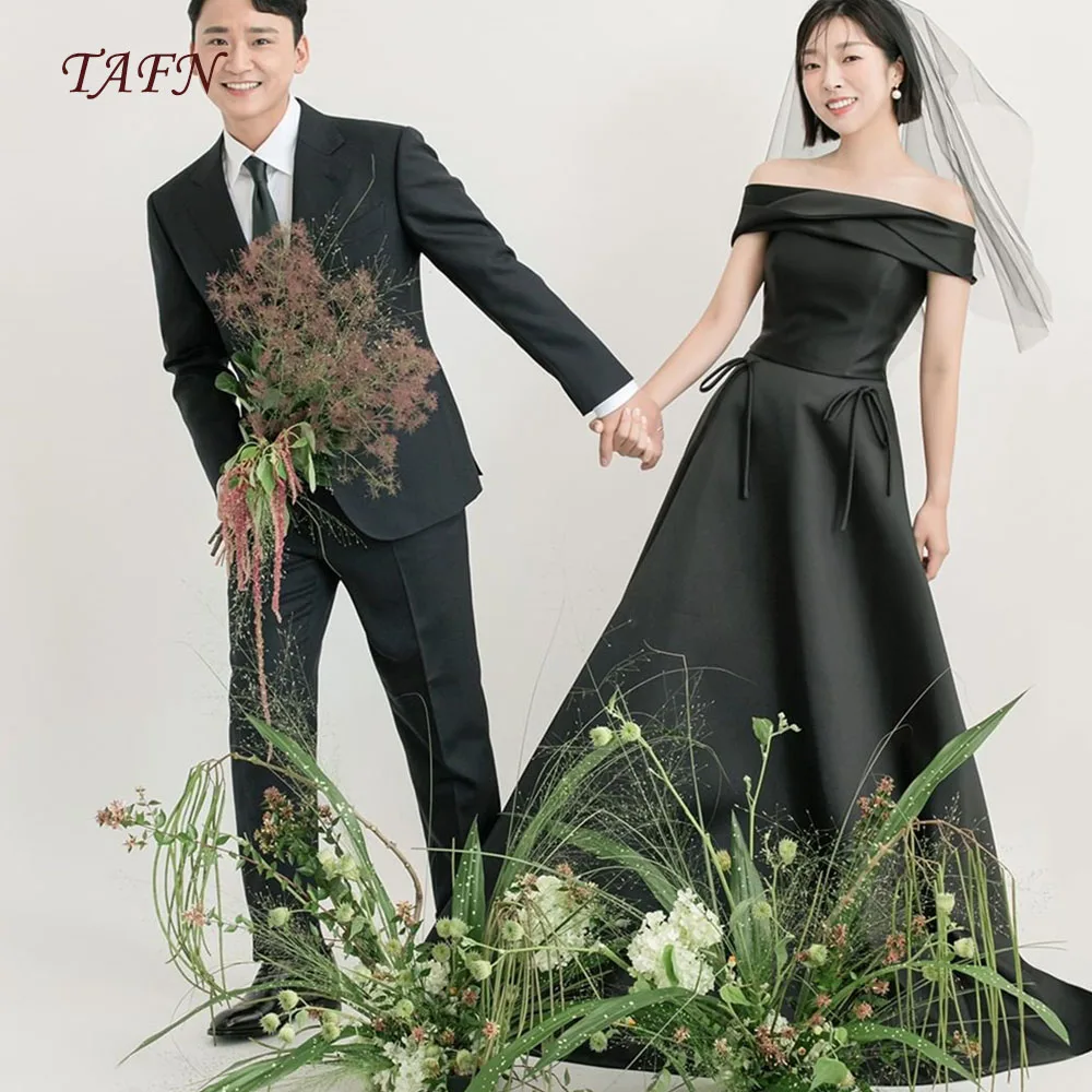 

TAFN Korea Wedding Dresses Off the Shoulder Boat Neck Black Bridal Gown A-line Simple 웨딩드레스 Custom Made