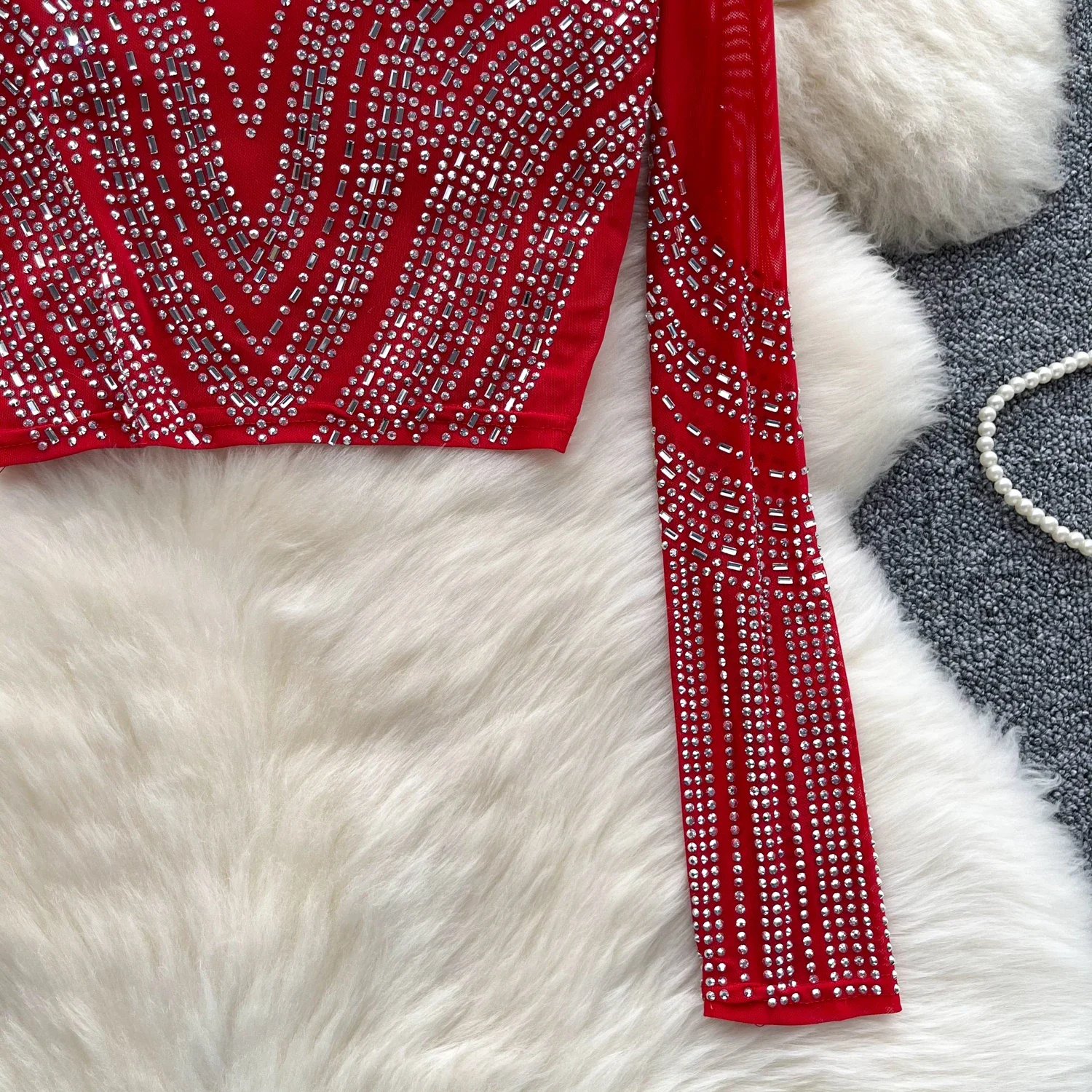 2025 ฤดูร้อนใหม่เซ็กซี่ Blink Beading Tops ผู้หญิงแขนยาว O คอ INS สุภาพสตรี Chic แฟชั่นเงา Slim Club Party เสื้อ