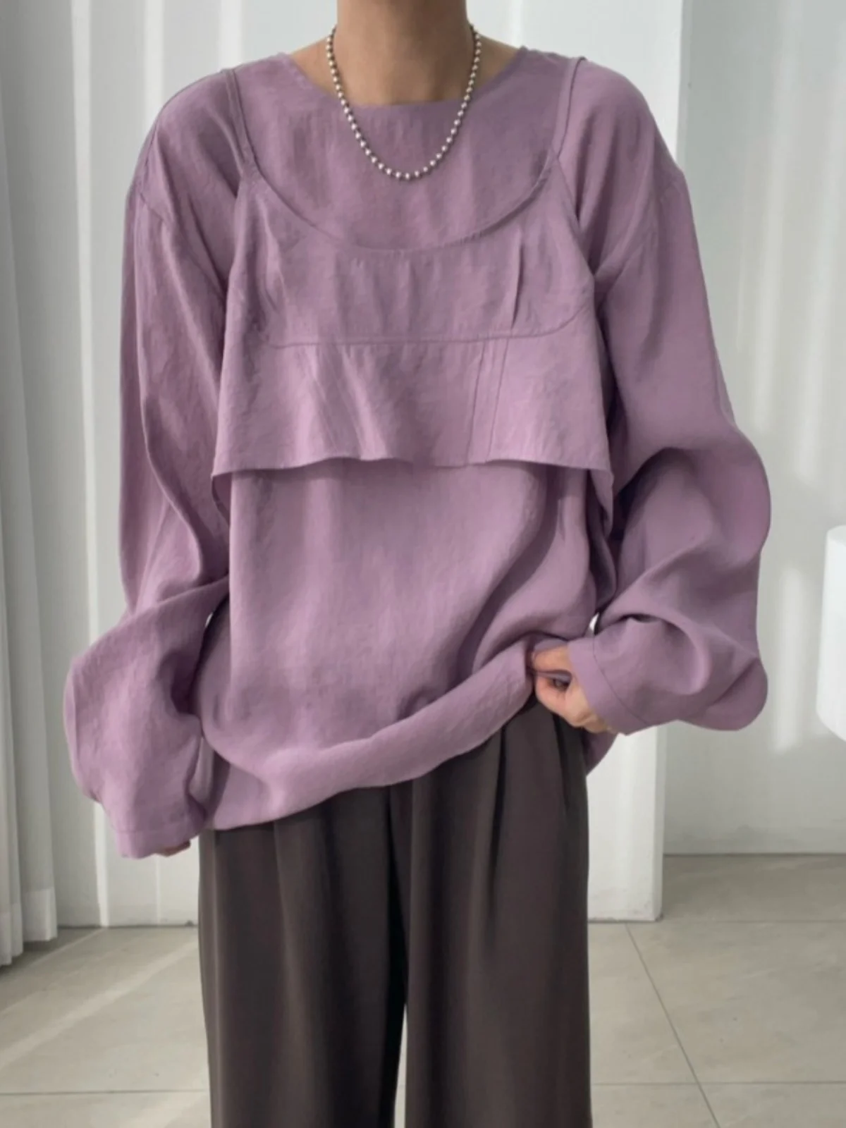 

Свободный женский комплект irt, весна 2023, новинка Sle, корейская версия Lazy Faion, винтажный дизайн, комплект из двух предметов, топ Long Sve Crew Ne