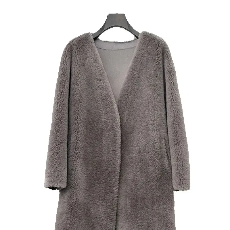 

Кожа ягненка 2025, новый стиль, гранулированный мех из овчины, молодежная шуба средней длины с v-образным вырезом для женщин