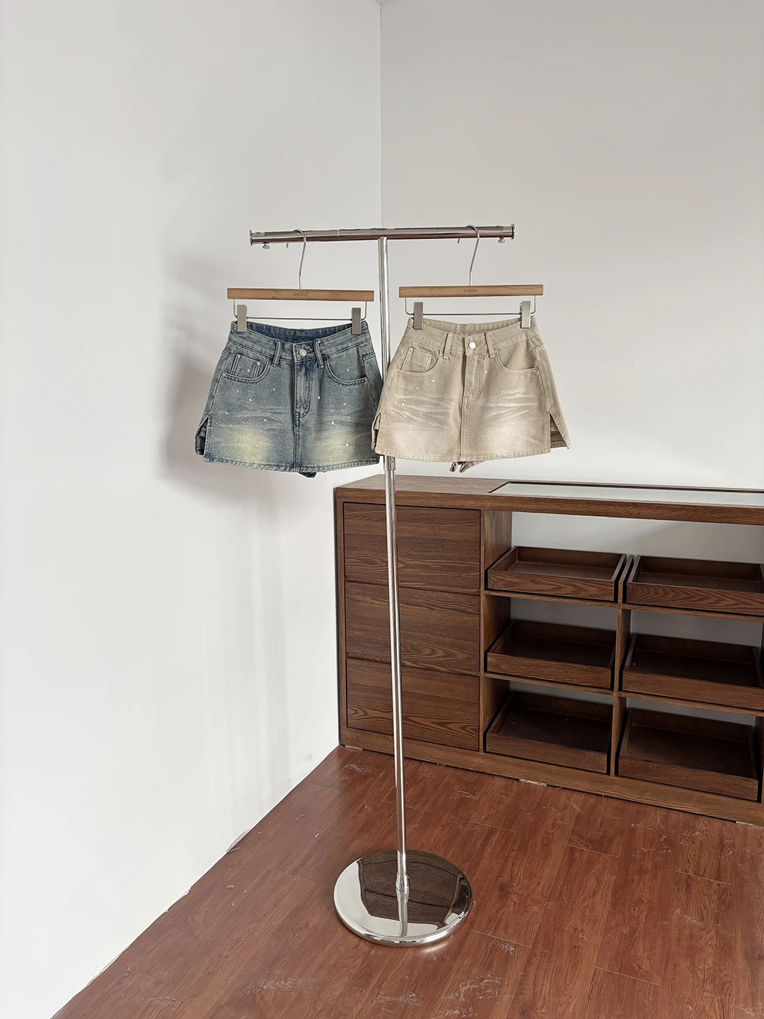

High Waist Commuter Style A-Line Skirt Women's Denim Short Skirts Summer 2026 Fashion Slimming Bodycon Korean Version