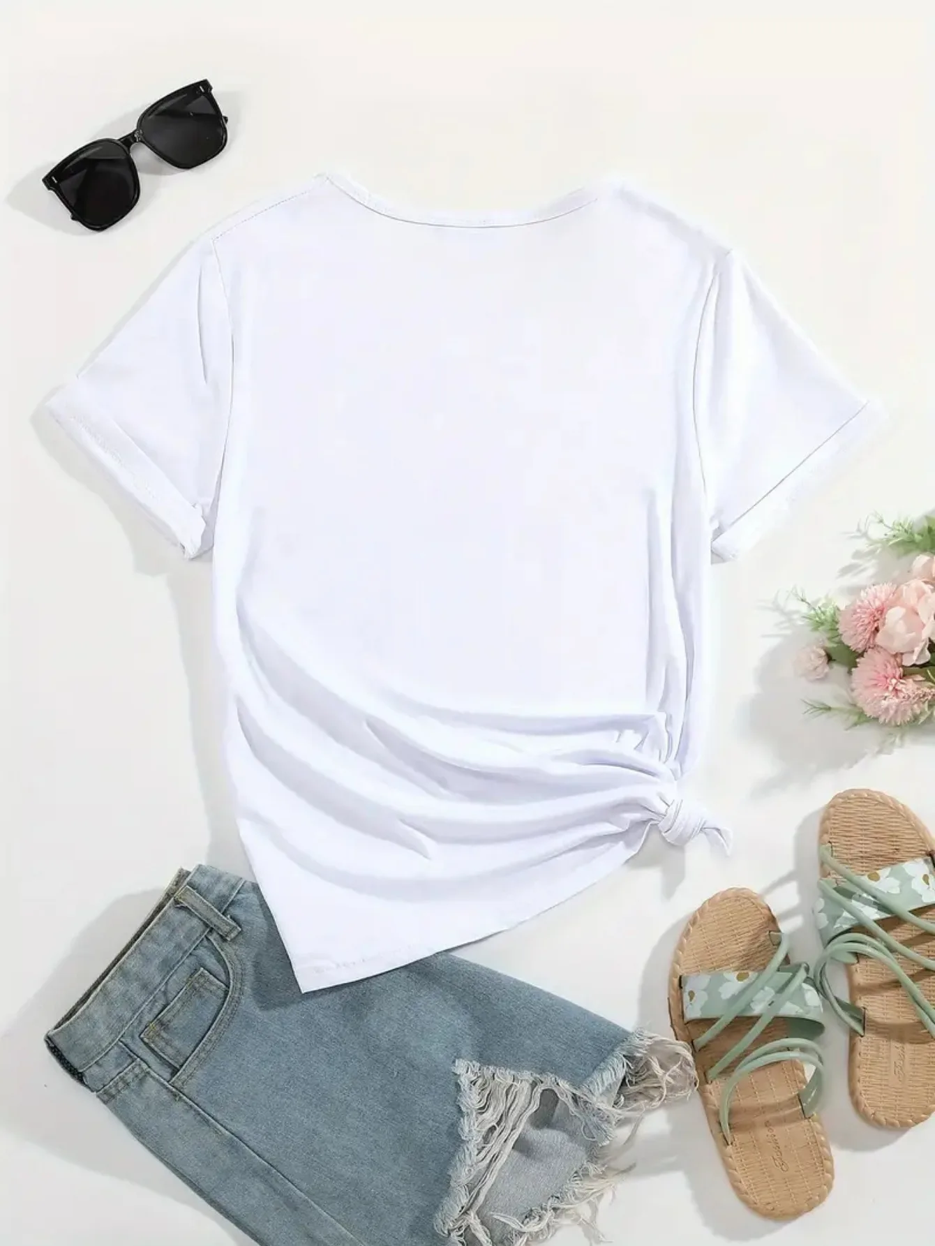 Wygodna damska koszulka casual z geometrycznym nadrukiem kotwicy, okrągły dekolt, krótki rękaw, swobodny top na lato.