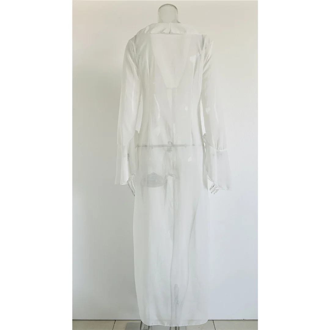 Neues, verführerisches Oberteil mit V-Ausschnitt, Rüschen und langen Ärmeln aus Chiffon, als Strandkleid oder als Überwurf, Strandmode, Damenmode, V5976. – Detail 27