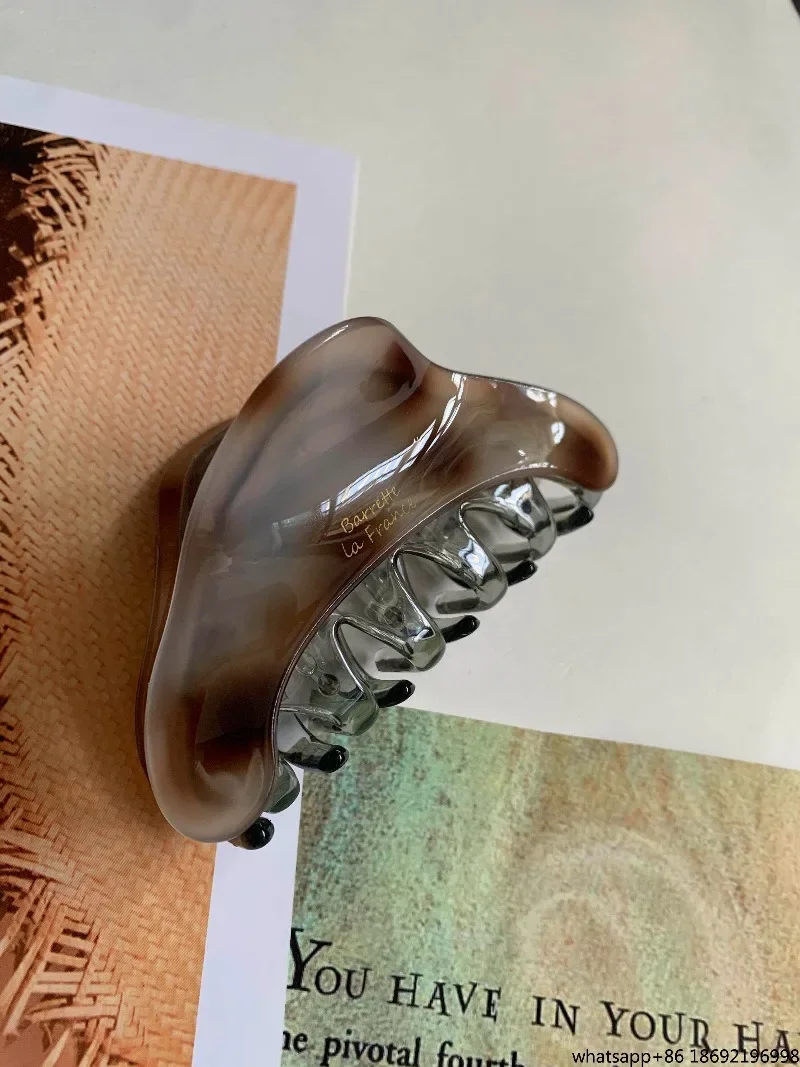 When Visiting The Bookstore in Autumn, There Is A Lack of This Clip. The Korean High-end Design Sense Is Not Curly in Autumn