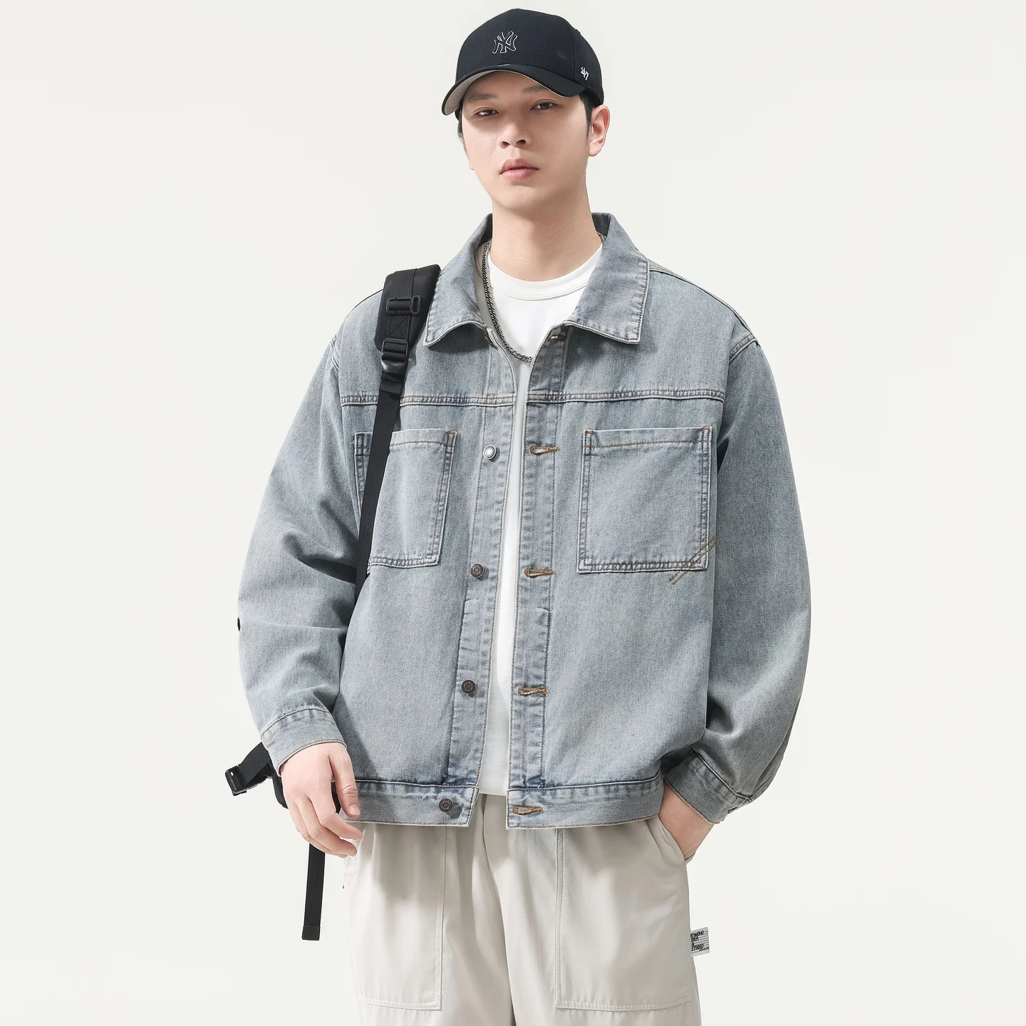 Spring/Autumn Light Blue Denim Jacket Men's Streetwear Stylish Casual Outerwear Loose-Fit Washed Workwear Jacket for Men
