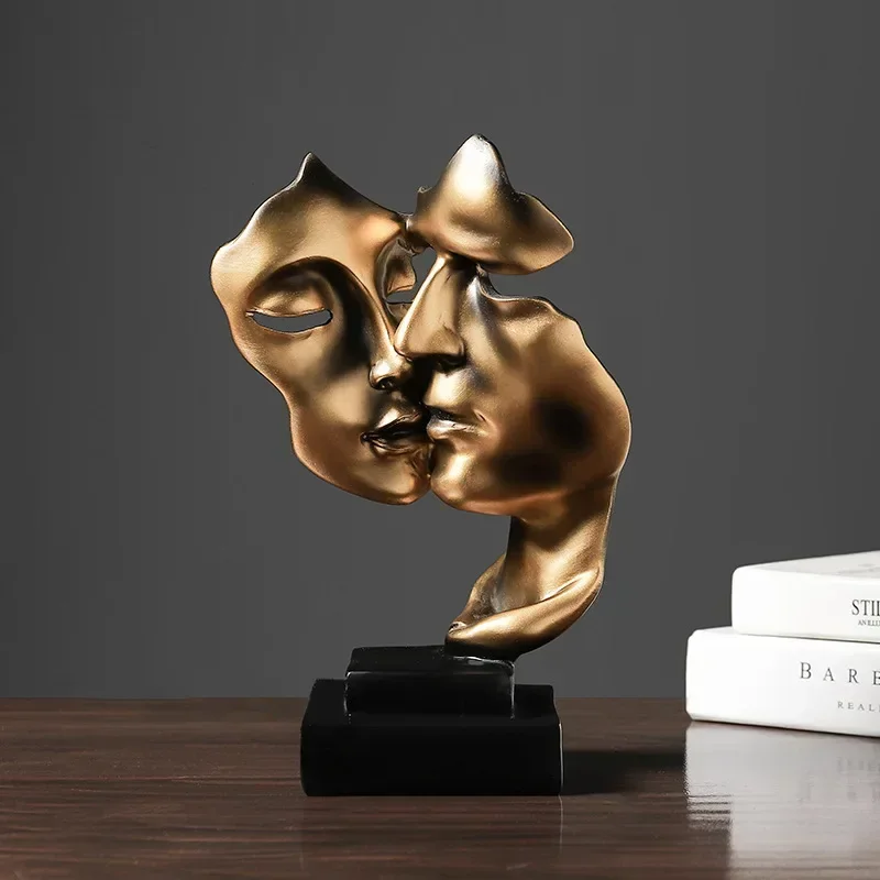 

Creative Silence Is Golden Couple Kiss Face Mask Resin Decorations, Personality Home Room Decoration