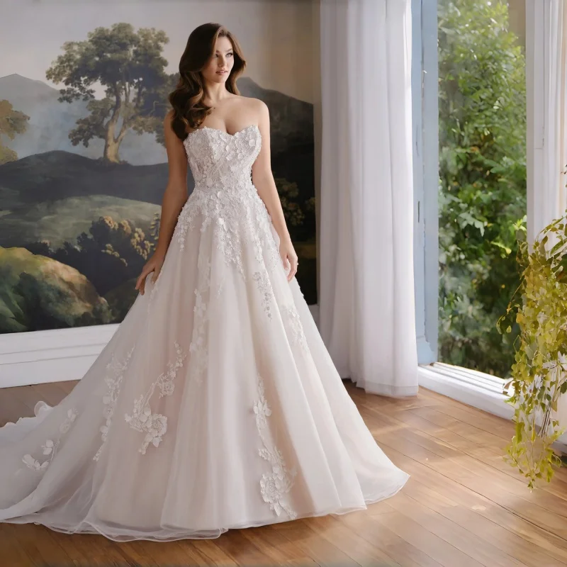 

Strapless Sweetheart A-Line Wedding Dress 3D Floral Lace & Beading Soft Tulle Skirt With Cathedral Train Customizable