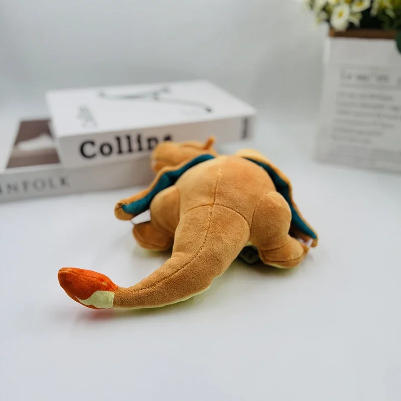 25 cm Pokemon Charizard Kawaii Knuffels Anime Cartoon Pokémon Plushie Slaap Kussen Pop Gevuld Cadeau voor Kinderen Verjaardag xmas
