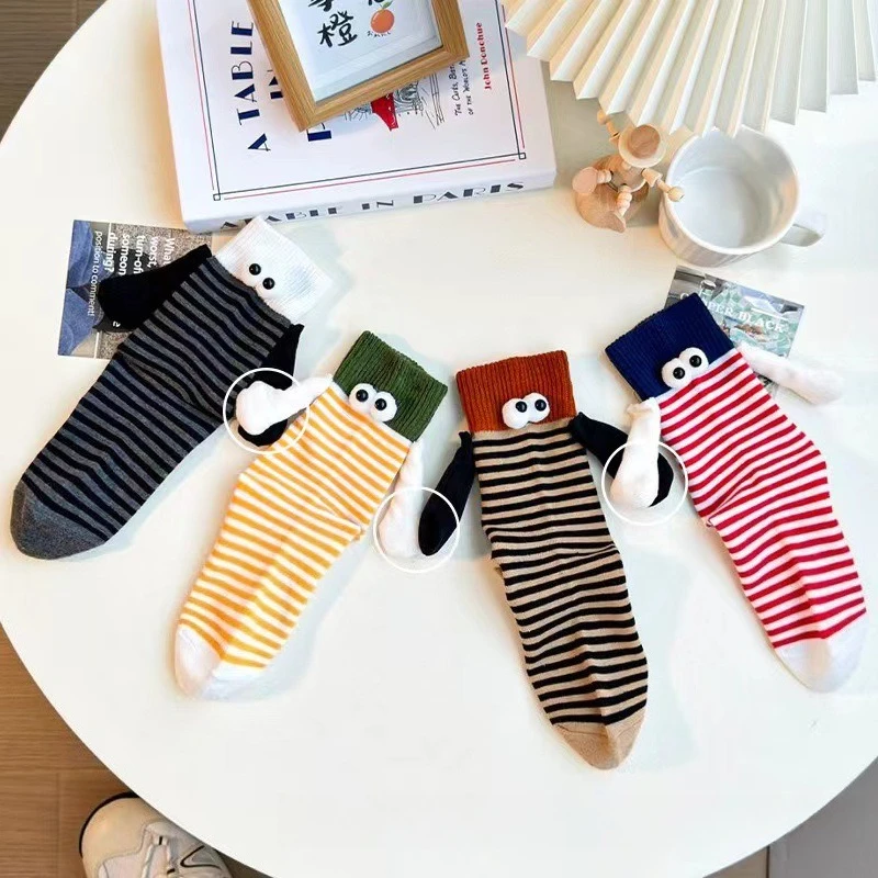 جوارب مخططة مخصصة للنساء الدوبامين الملون المغناطيسي شفط اليد في اليد زوجين أفضل صديق مركز أنبوب