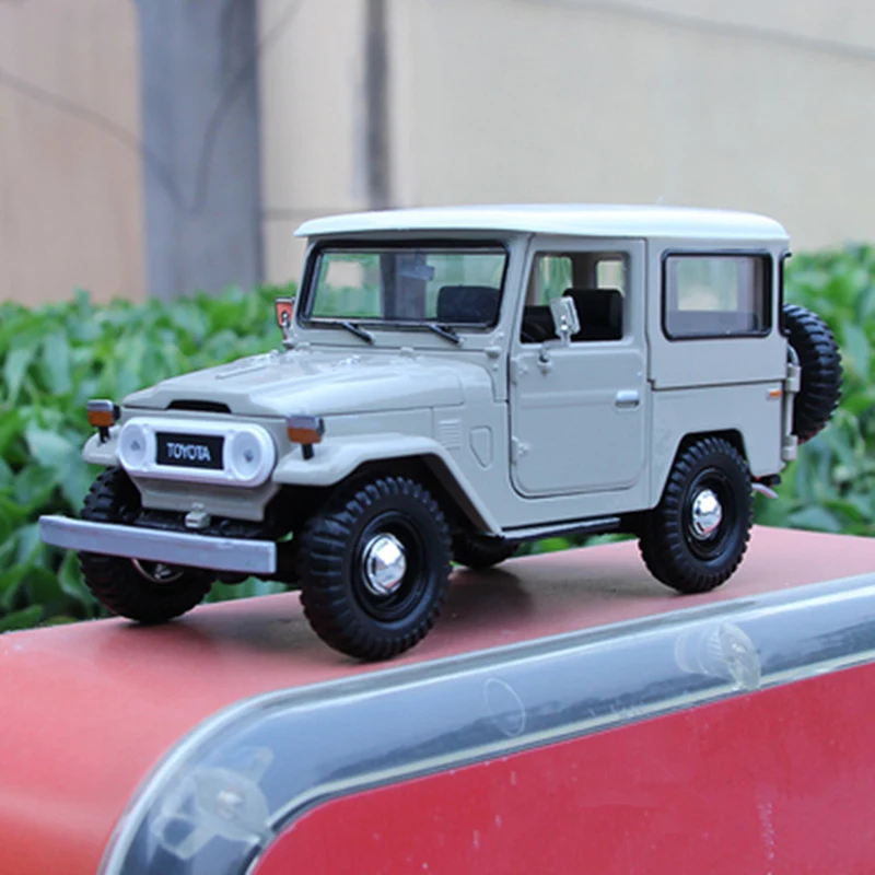 1:24 FJ40 FJ CRUISER Alloy Car Model Diecast Simulation Metal Toy Modified Off-road Vehicles Car Model Collection Childrens Gift