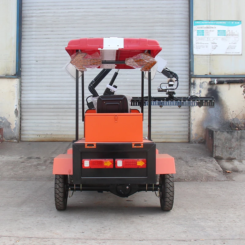 Self-Propelled Vehicle-Mounted Hedge Trimmer 14HP Gas Engine 1100mm Blade For Urban Highway Vegetation Control