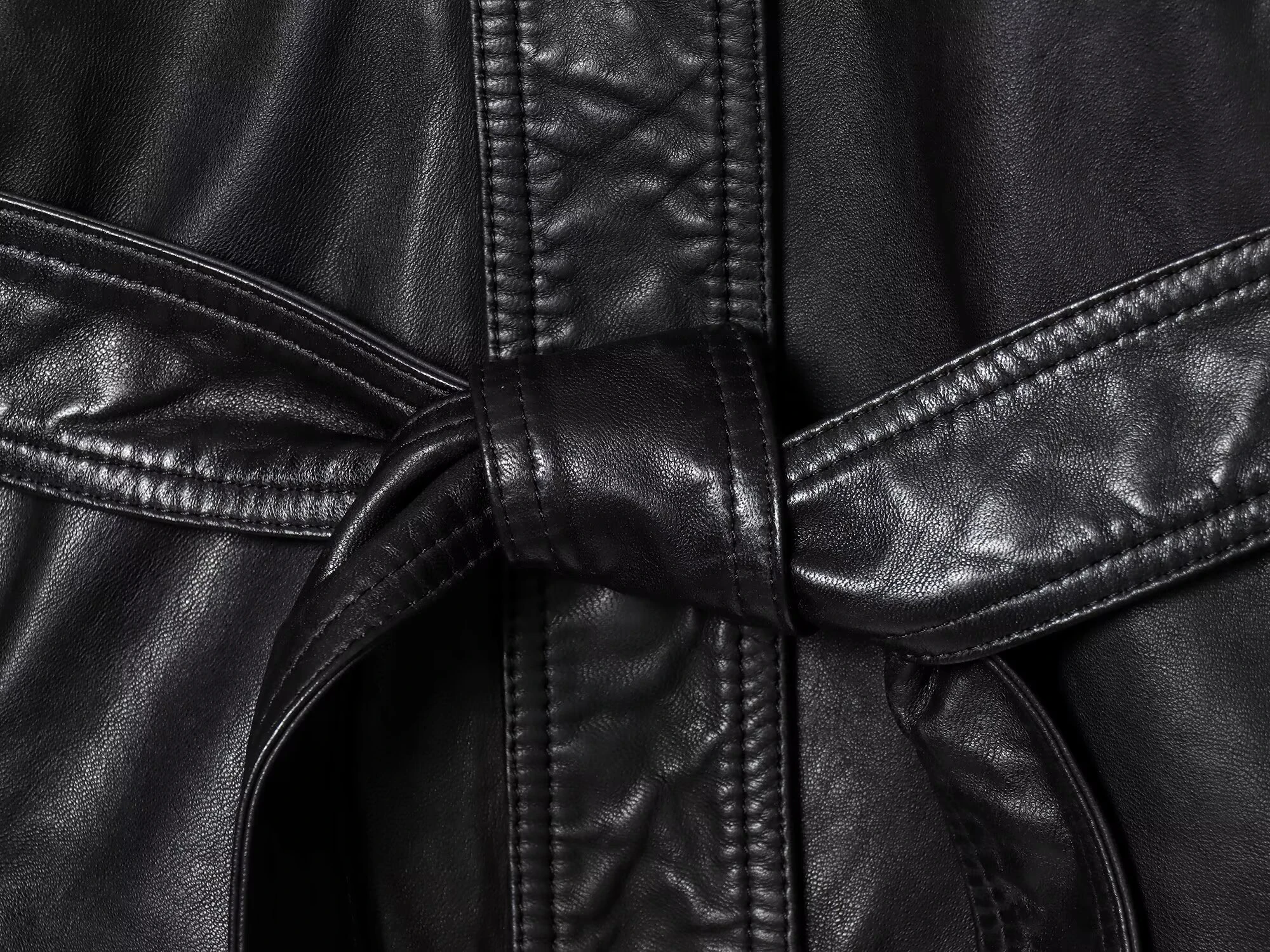 DEEABAE Abbigliamento invernale da donna nuovo stile di lusso leggero sensazione di fascia alta giacca in similpelle PU versione corta nera con lacci