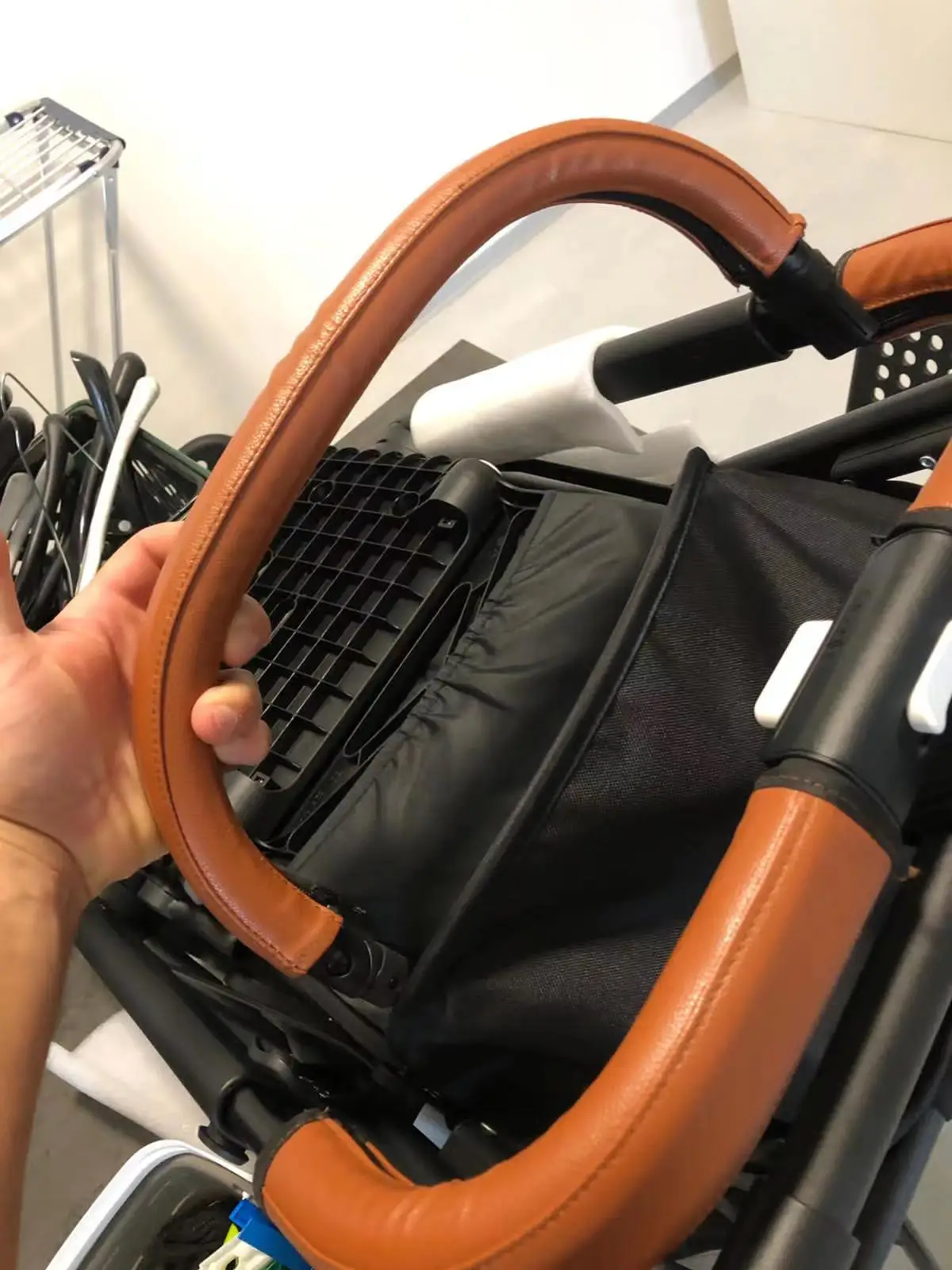 Baby-Kinderwagen-Griffabdeckung für Cybex Balios S Lux, 28 cm Länge, PU-Leder, Schutzhülle, Rollstühle, Kinderwagen, Zubehör – Detail 4