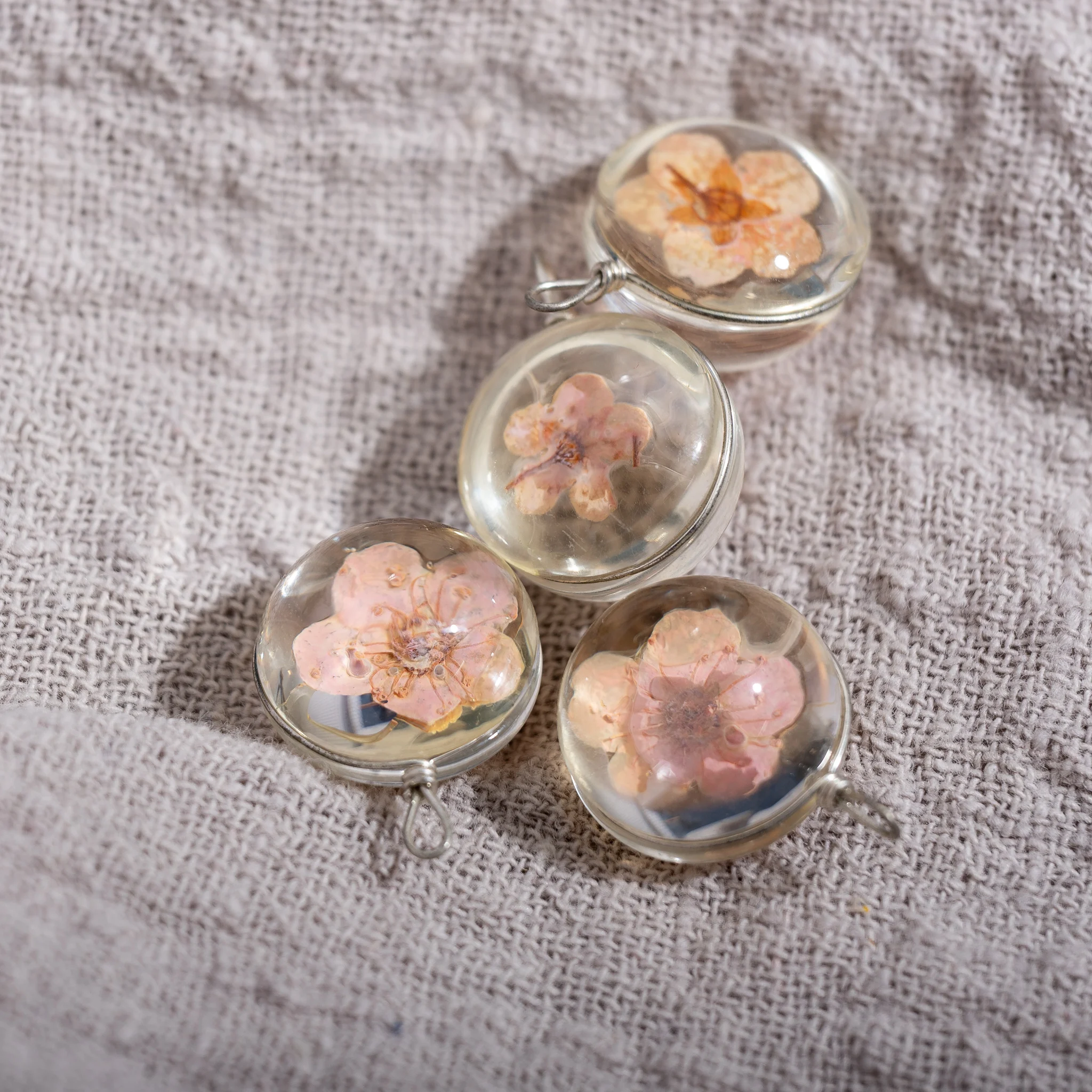 Bicolor Dome Glass Beads with Real Dried Flowers Peach Blossom & Four-Leaf Clover Charms