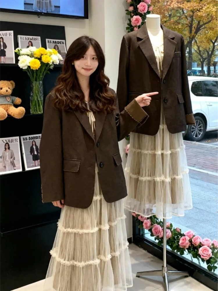 

Новый модный комплект 2025: Жакет и юбка в стиле Old Money — женский зимний костюм-двойка класса люкс, элегантный и стильный.