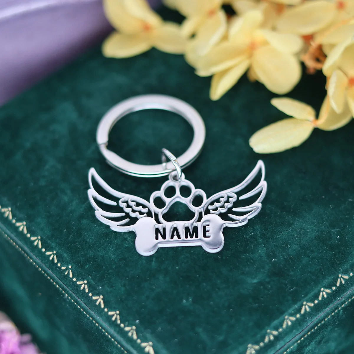 QIAMNI брелок с именем на заказ, следы собачьей лапы, брелки из нержавеющей стали с гравировкой, именная табличка, брелок с крыльями животных, сделай сам, подарки для домашних животных
