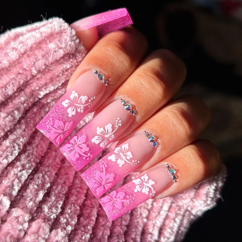 Uñas postizas largas desmontables de acabado blanco mate con diseño romántico de labios rojos para San Valentín, uñas de presión 4