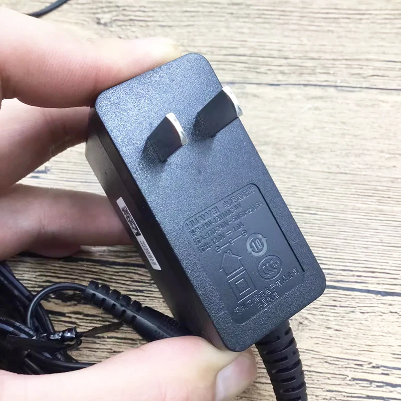 1PCS/LOT 12V 1A Pow…