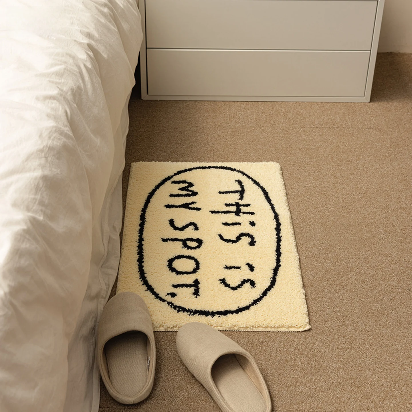 

Original Design White Simple Thi Batoom Mat High Aesthetic Value Home Use Entrance Door Mat Anti-Slip Mat Bedroom Carpet