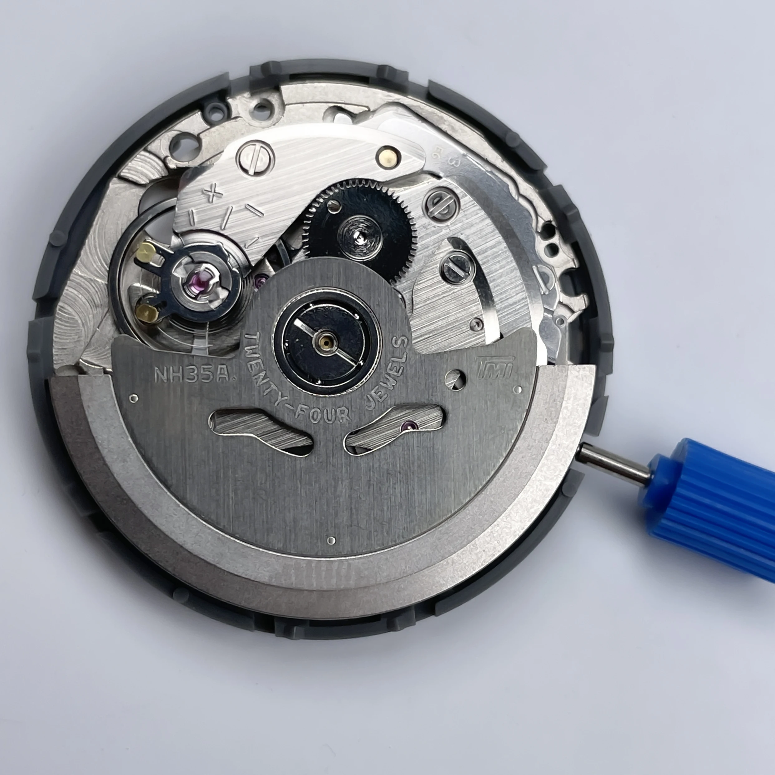 Japan Genuine NH35 Automatic Mechanical Movement High Accuracy 21600 Bit 24 Jewels Date at 3:00 Replacement NH35A Mod Watch image 5