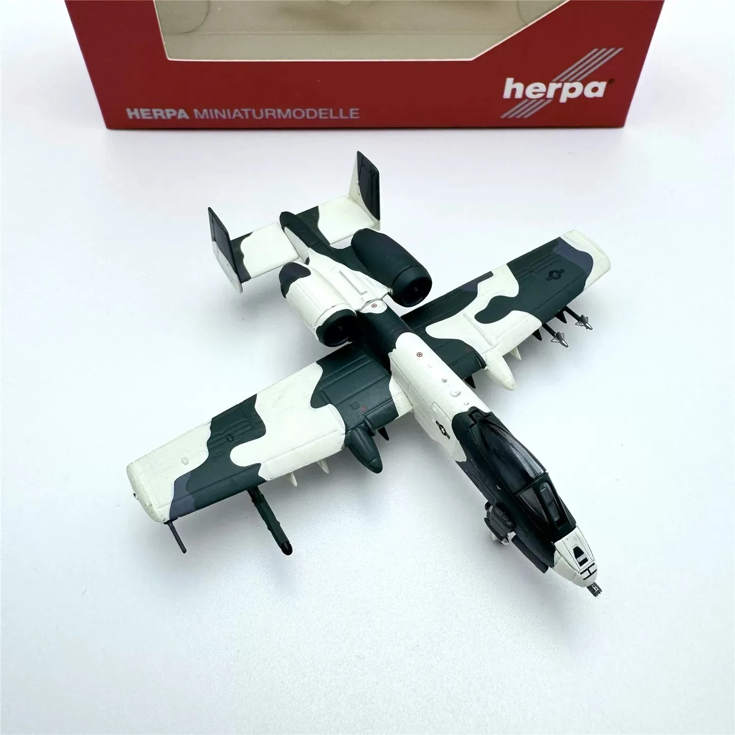Diecast 1:200 Scale US Air Force A-10 Alloy Fighter Model 78-0618 Aircraft Simulation Alloy Finished Souvenir