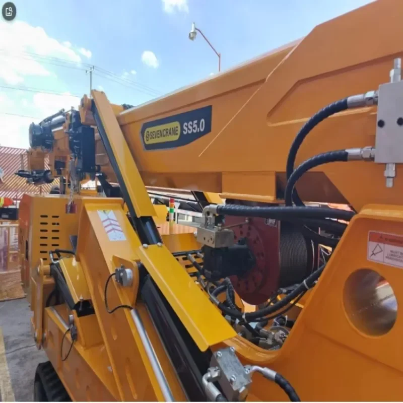 Electric 1 Ton Mini Hydraulic Spider Crawler Crane Battery Powered Low Noise Zero Emission Compact Design for Indoor Museum