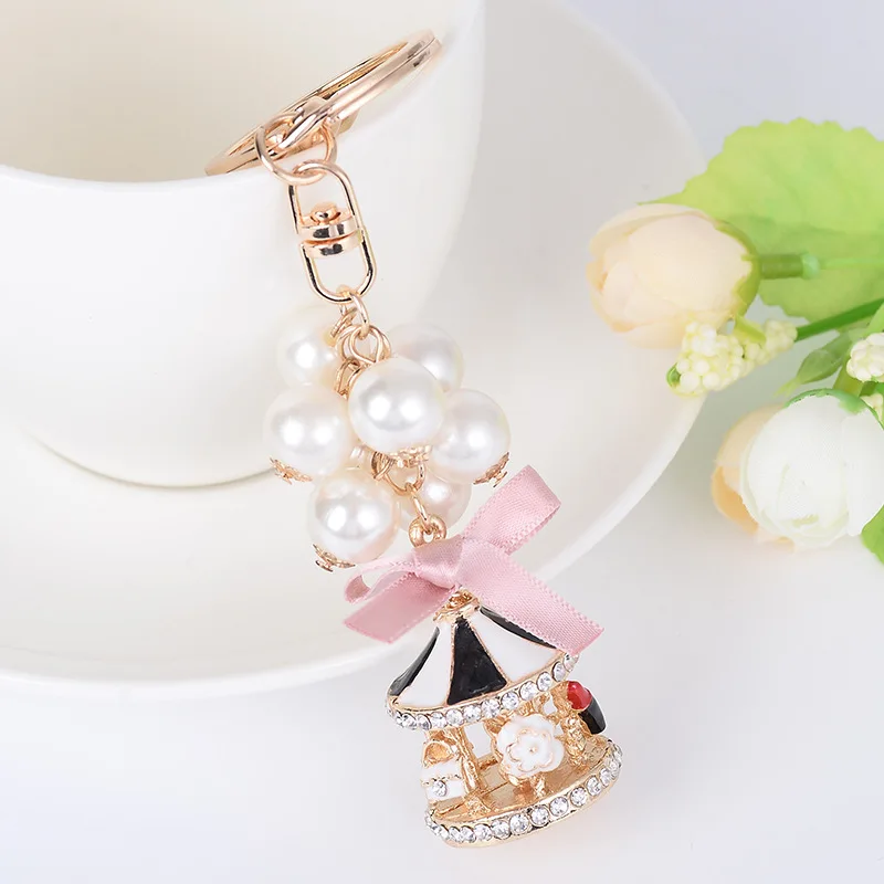 Carousel Imitation Pearls Key Chains Female String Bag Charms Pendant Exquisite Small Gift Vintage Jewelry Wholesale