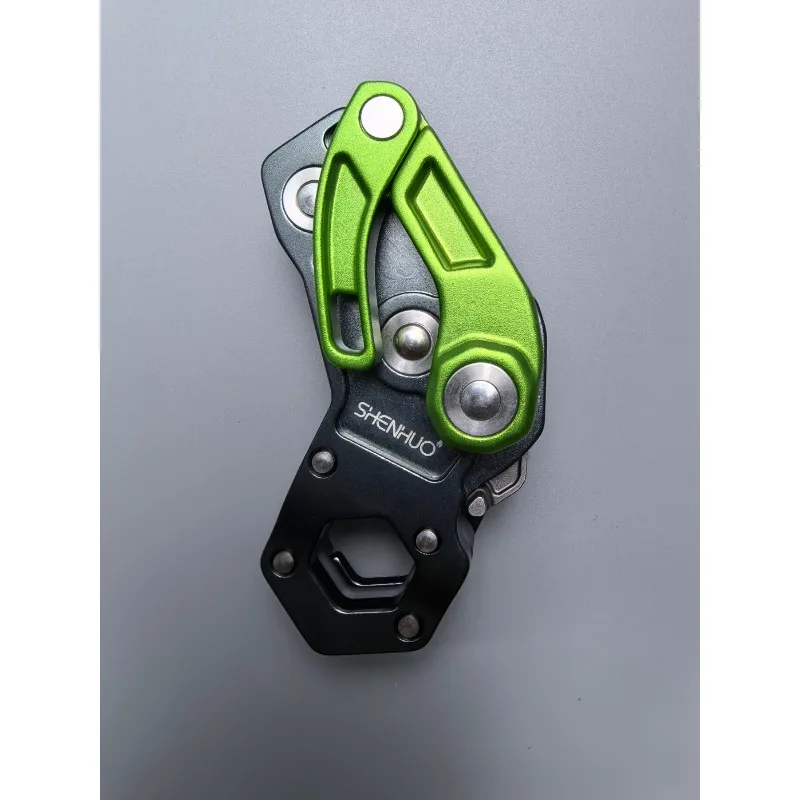 Aluminum alloy manual descender, aerial work protection equipment, mountaineering and rock climbing downhill equipment