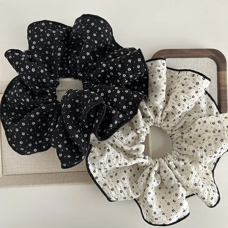 

Korean fabric floral large intestine hair ring, temperament, polka dots, versatile head flower hair ornament head ring