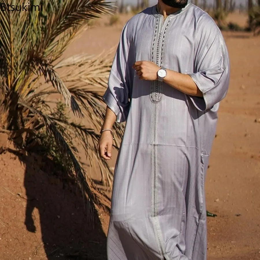 2024 Männer islamische Kleidung lose Jubba Thobe muslimische Robe Eid Ramadan Abaya Männer langes Kleid Dubai Arabisch bestickt Kaftan