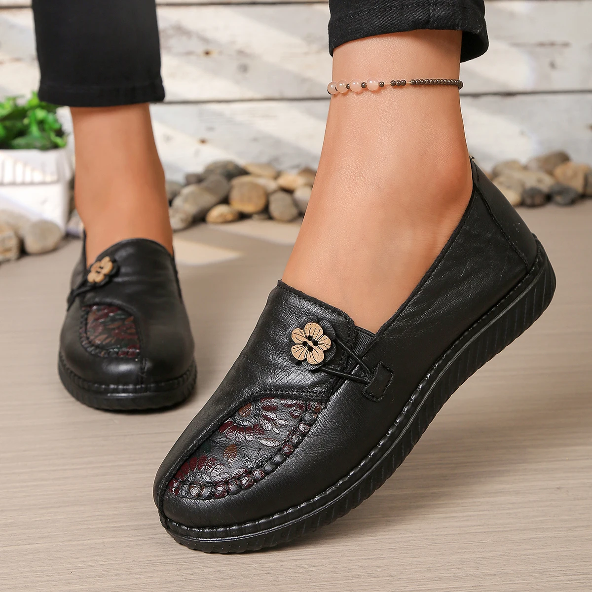 

Women's Floral Appliqué Leather Loafers, Slip-On Non-slip Casual Flats, Comfortable Soft Sole Walking Shoes, Drop Shipping