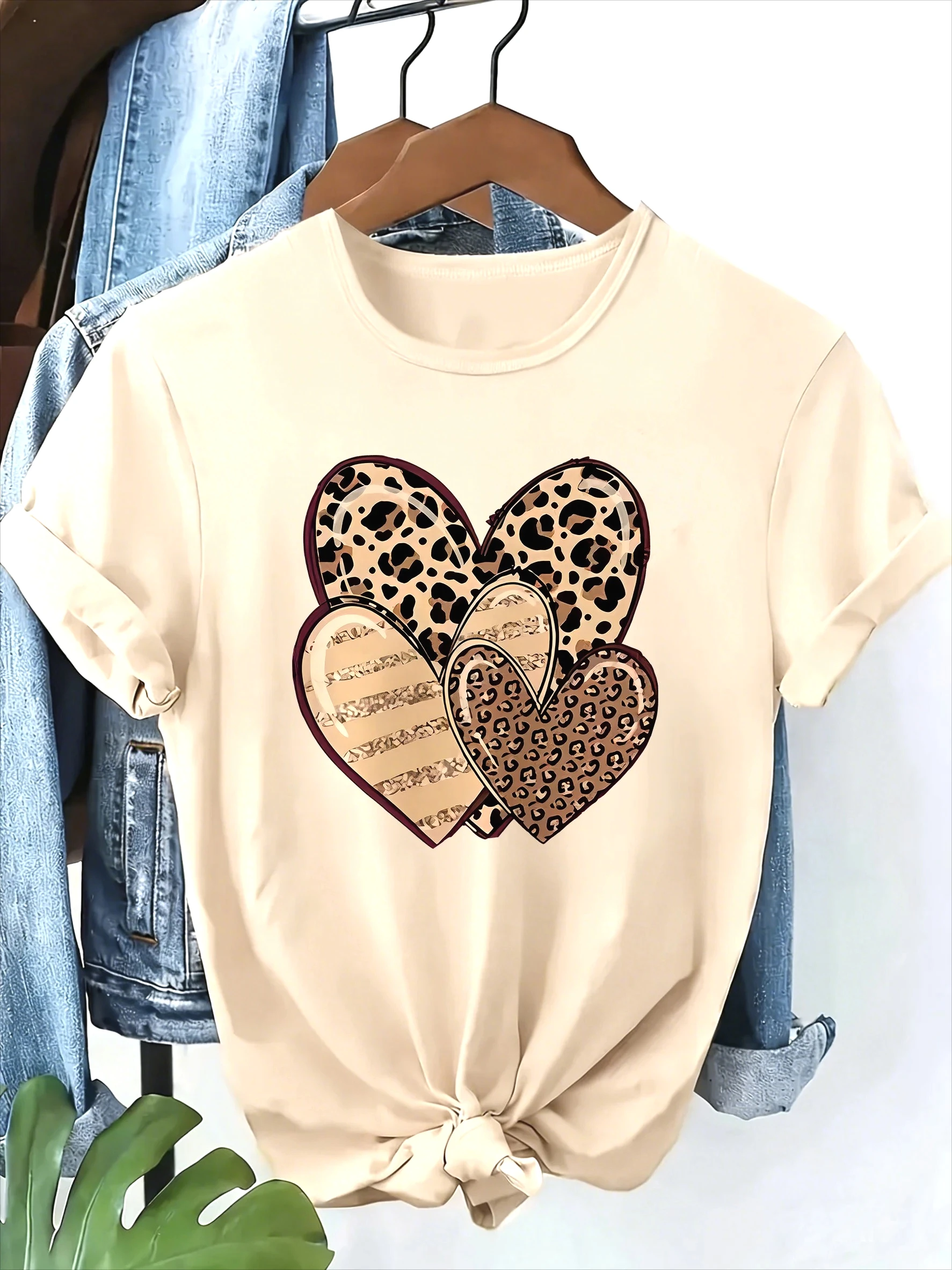 

Vintage 90s Y2k Fashion T-shirt Leopard Heart Print Short Sleeve T Shirt Clothing Top Tee Summer Ladies Girls Aesthetics Shirts