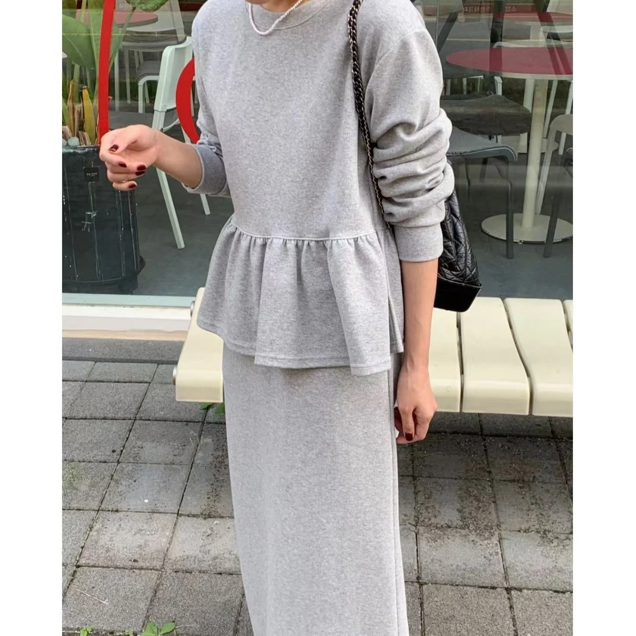 

Корейский шикарный круглый свободный свитшот Топ плюс эластичная талия Повседневные модные длинные брюки Комплект из двух предметов Женская зимняя мода