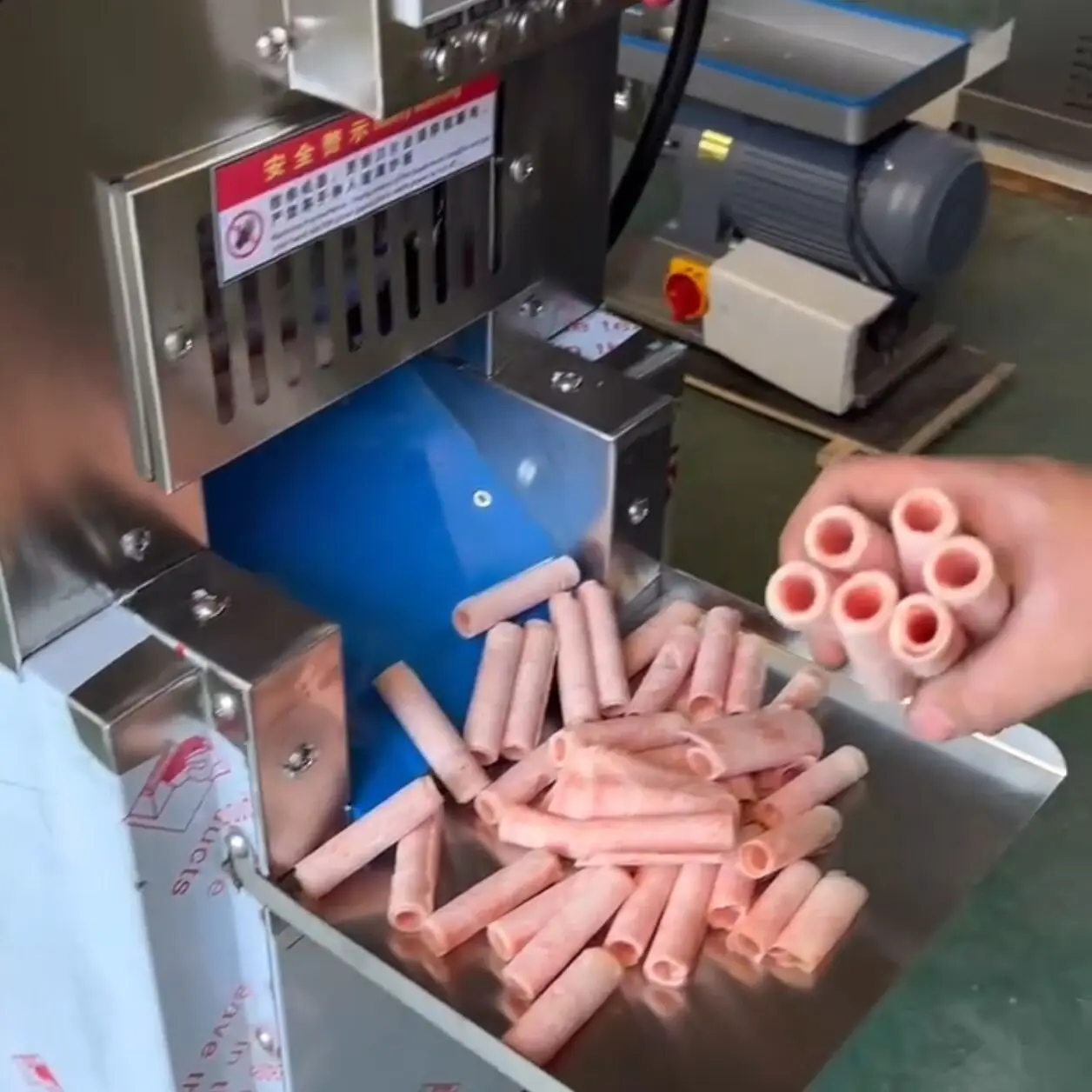 

Stainless Steel Automatic CNC Meat Slicer Frozen Mutton Beef Roll Cutting Machine Automatic Bacon Slicer Mutton Slicer