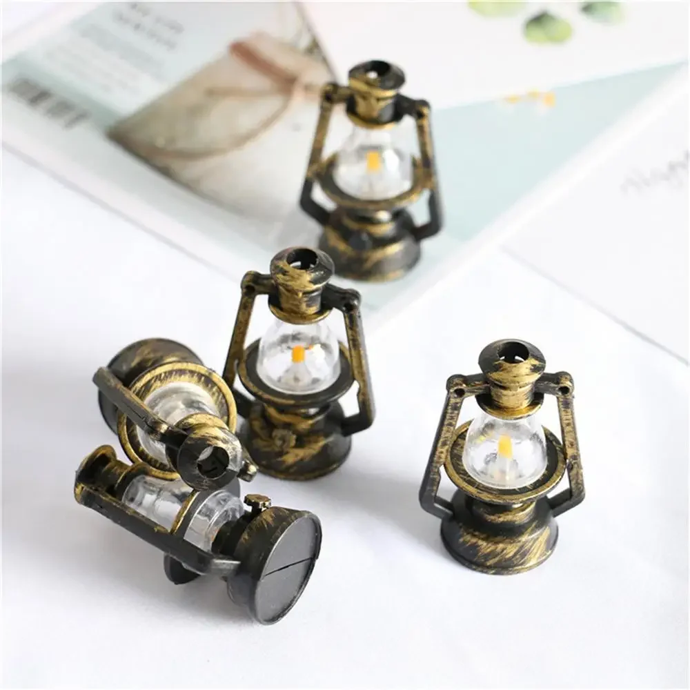 1PC Miniature Oil Lamp Dollhouse Accessories Retro Style Mini Kerosene Lantern Micro Landscape Decor Scene Ornaments