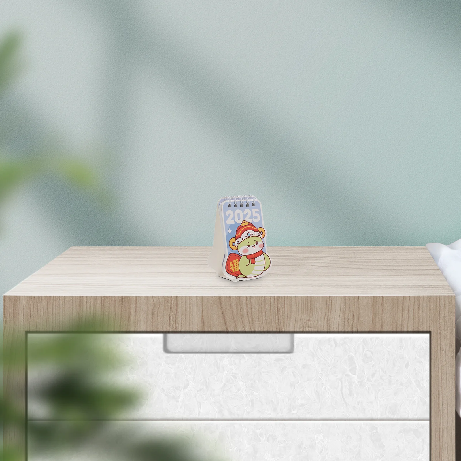 Мультяшный стол 2024-2025, маленький флип-календарь для офиса, дома, декоративный ежемесячный планировщик, стоячий бытовой мини-органайзер