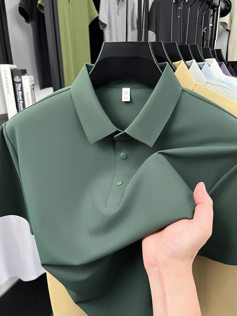 Hochwertiges Eisseide-Kurzarm-Poloshirt für Herren, klassisches einfarbiges, atmungsaktives Business-Casual-T-Shirt, neues Luxus-Oberteil für den Sommer. – Detail 21