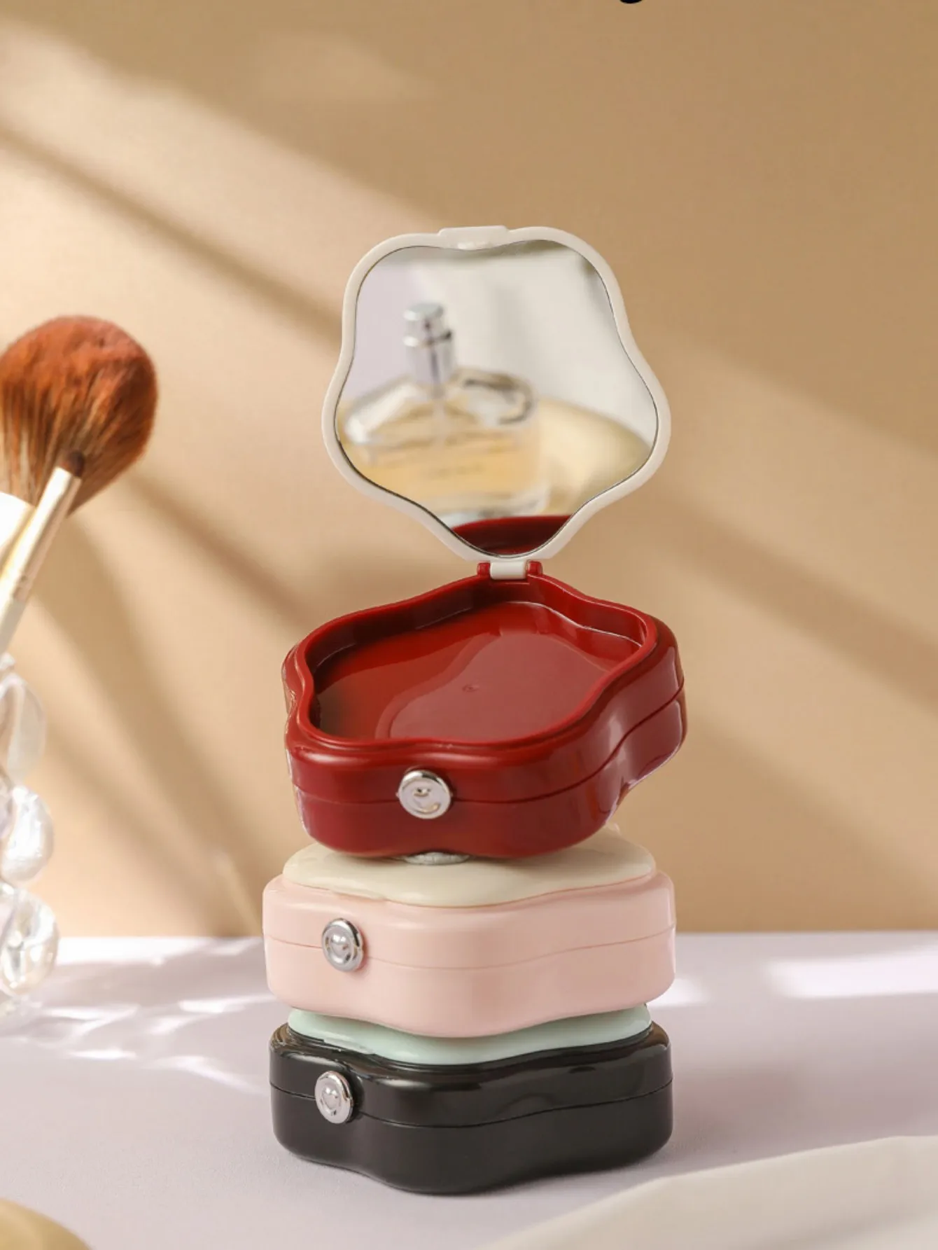 Boîte de rangement de coussin de bouffée de poudre respirante, portable pour les voyages, usage domestique des étudiants, boîte de maquillage anti-poussière en acrylique avec miroir de maquillage