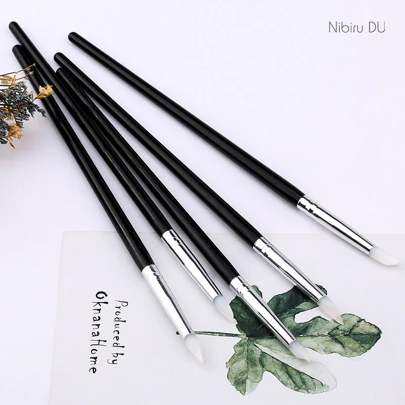 200 Sets 5 stk/set Nail Vijf Sets Nail Gereedschap Super Zachte Siliconen Pen Kleine Hoofd Siliconen Emmer Pen Zwarte Staaf holle Carving