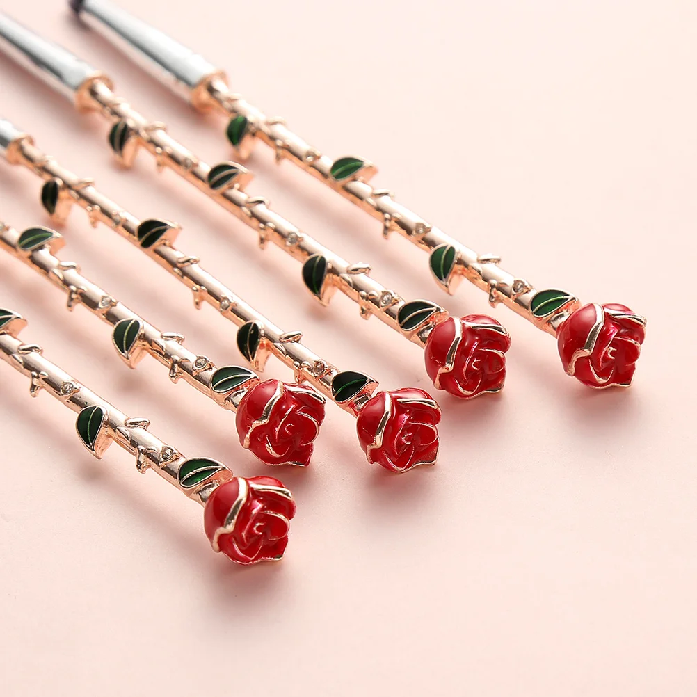 

5Pcs Makeup Brush Set Rose Handle Brushes Creative Comfortable Grip Makeup Tools for Daily Professional Use Gift