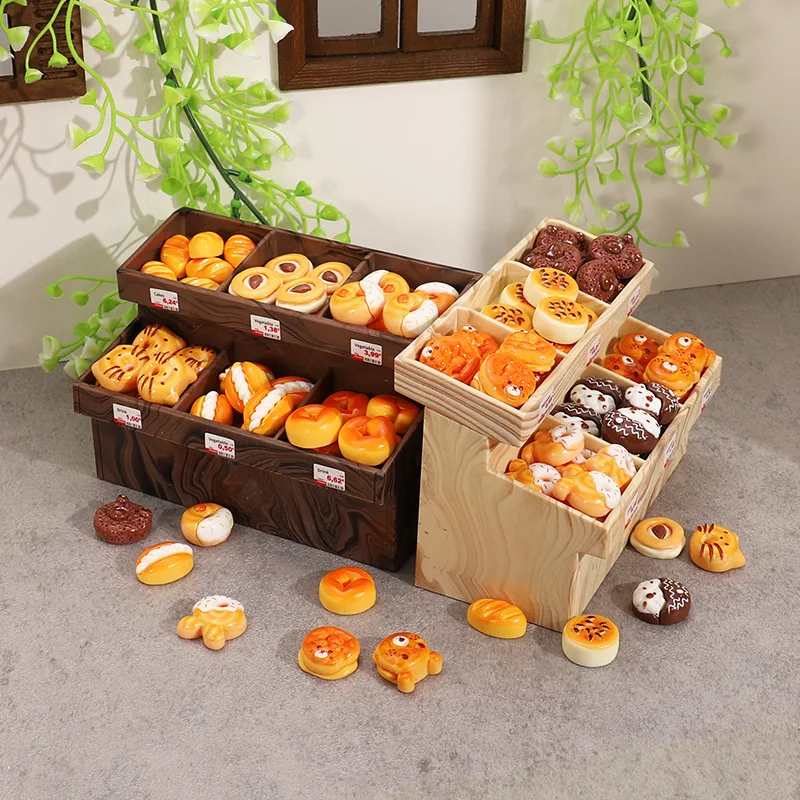 Hot Sale Simulated Miniature Bread Snacks Dessert Models Bakery Decorations Cute Cartoon Mini Playhouse Doll House Scenes