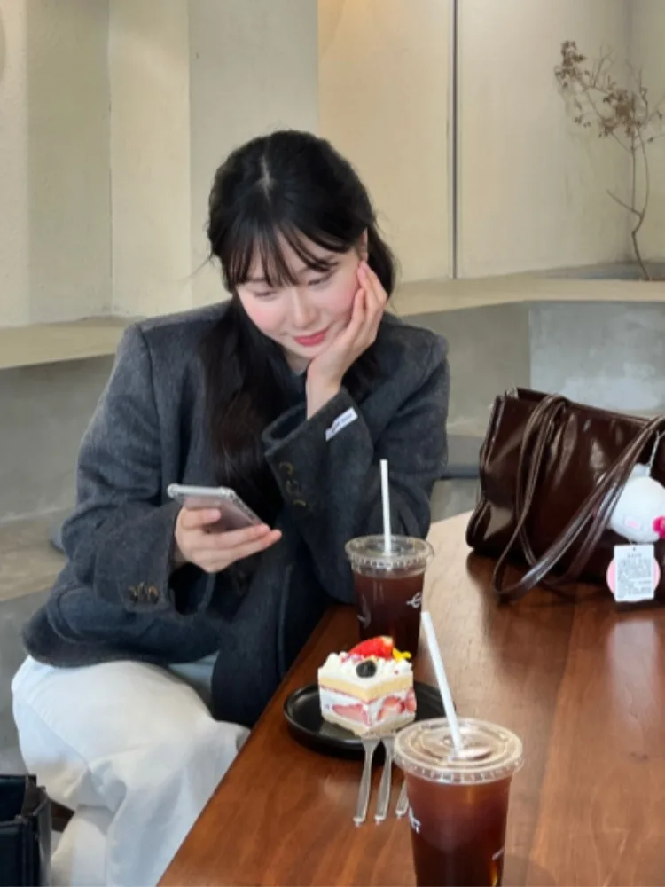 

Женское шерстяное пальто Ele Heart aped на пуговицах, модное высококачественное свободное пальто для поездок на работу, осень-зима, новинка...