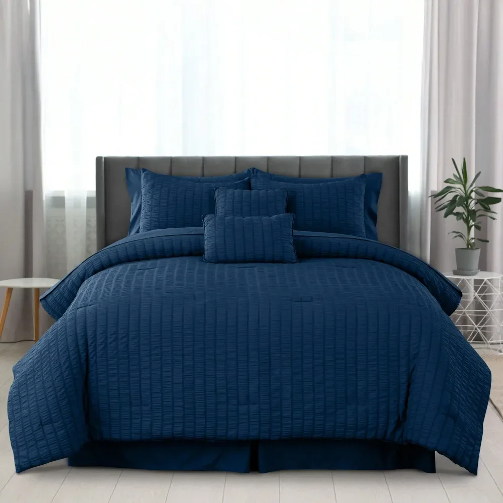 

Комплект постельного белья Lux Decor: легкое одеяло из сирсакера с наполнителем, имитирующим пух, и простыни. Всесезонное, теплое, дышащее, улучшающее комфорт.