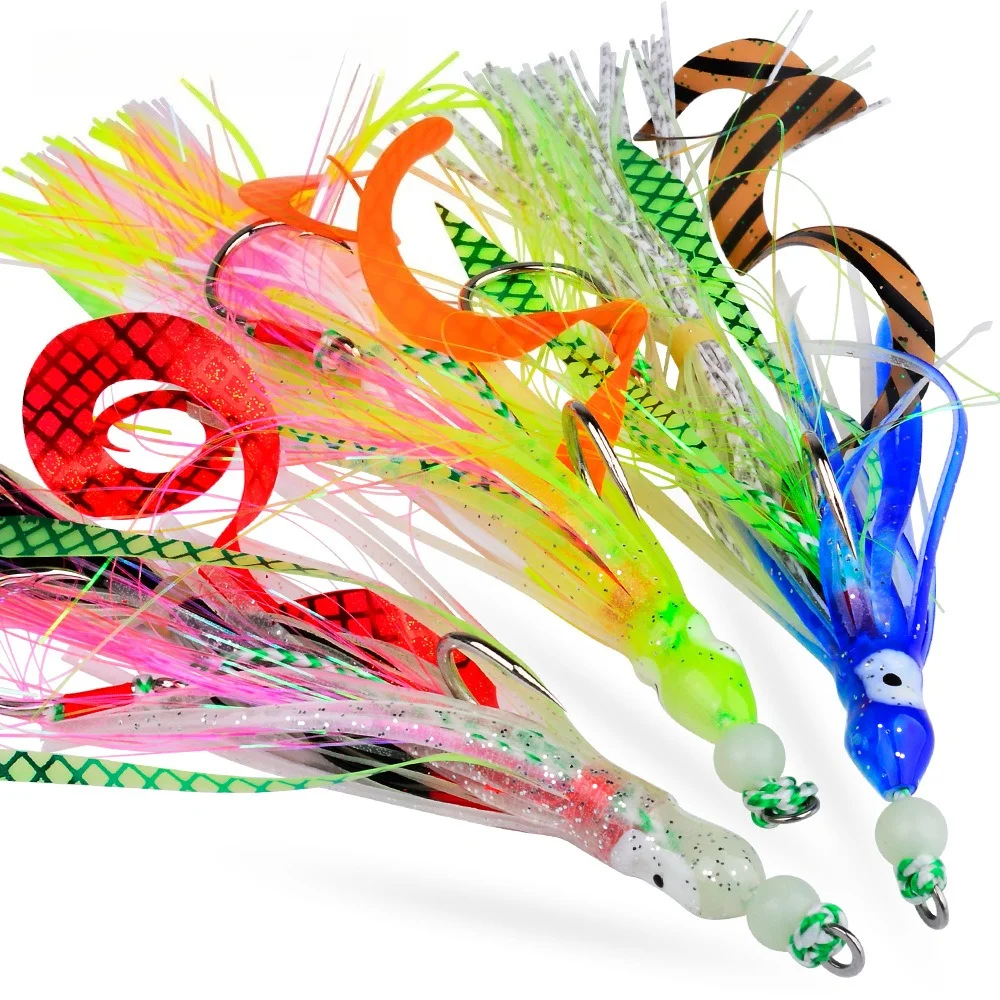 1pcs Silicone Octopus Rig with Metal Plate and Double Hooks,17cm/7g Night-Glow Feathered Squid Lure for Sea and Boat Fishing