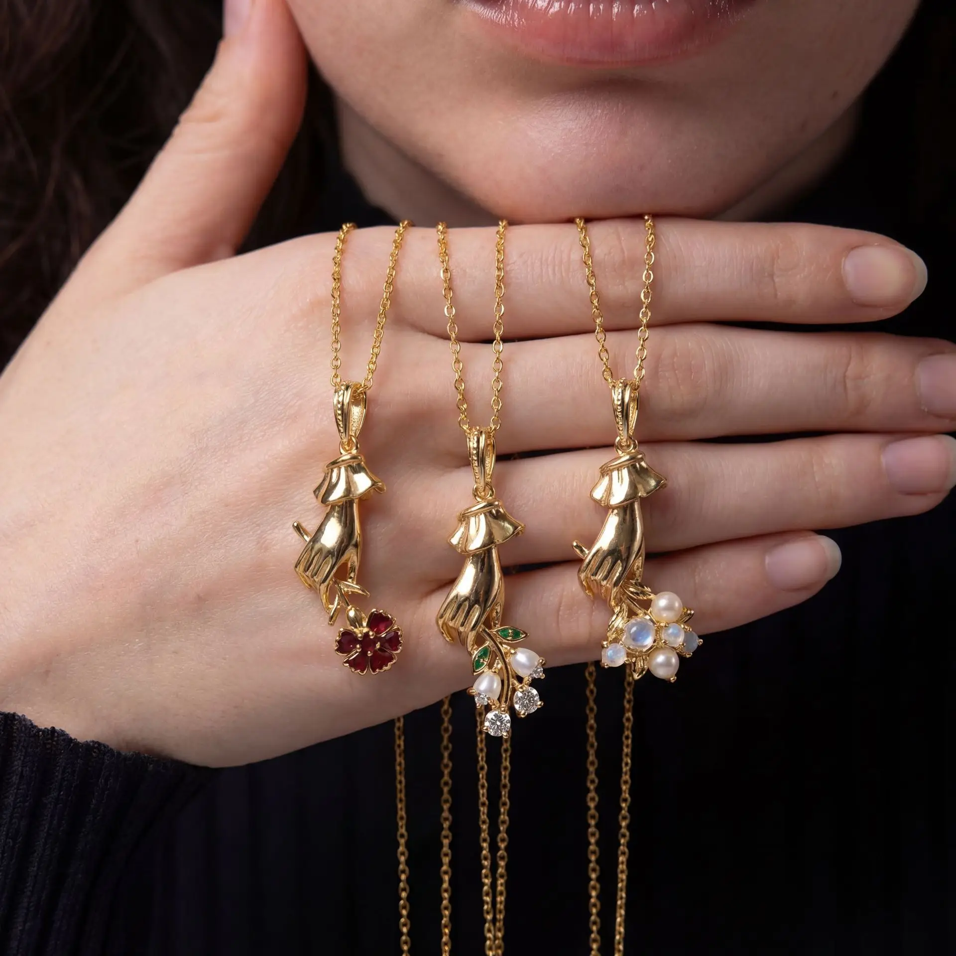 New Fashion Handheld Flower Series Necklace for Women Girls Colored Zircon Enamel Pearl Pendant Necklace Jewelry Accessory Gift