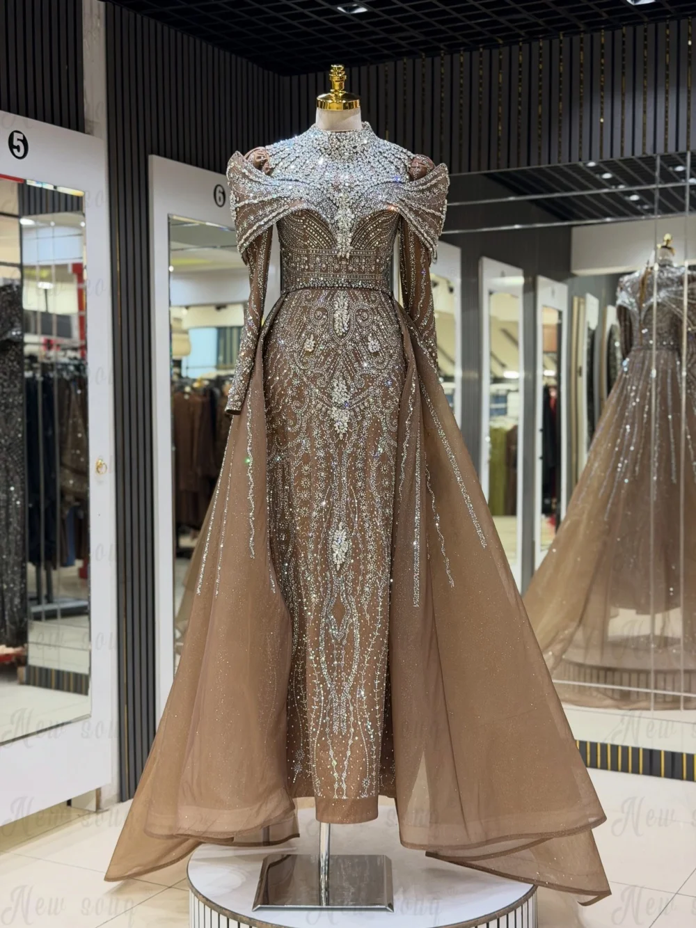 2026 Turtleneck Brown Prom Dress With Detachable Skirt Embroidery Applique Wedding Guest Gowns Customized Dubai Reception Dress view 2