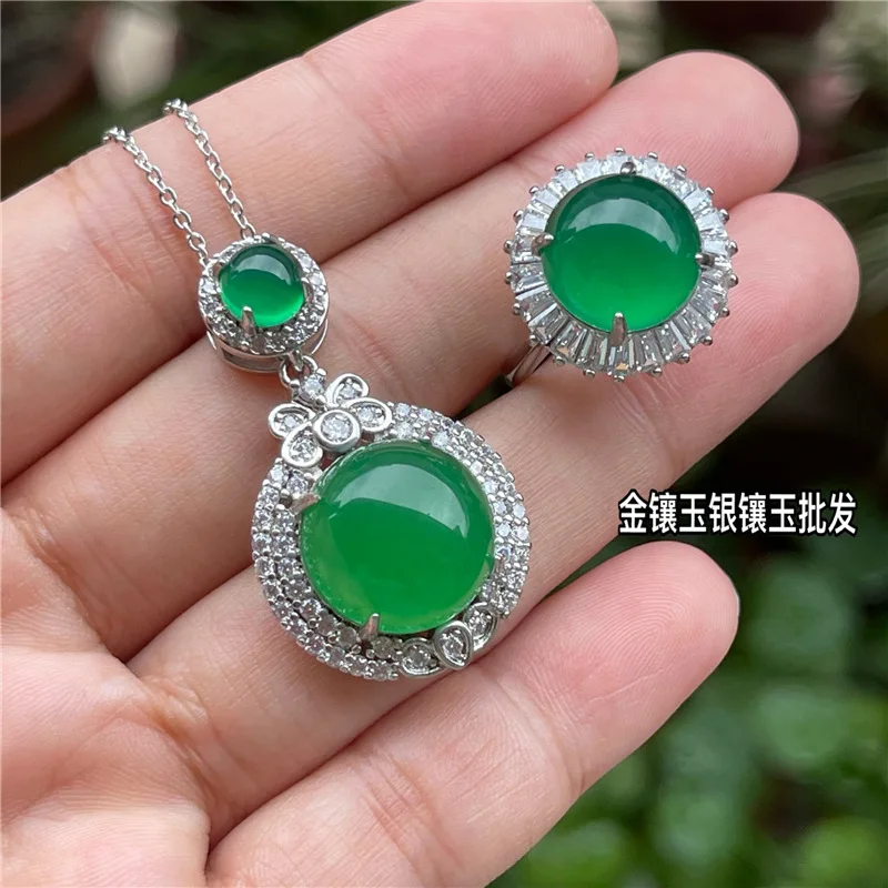 

Natural Chalcedony Pendant Round Cabochon Gold-Plated Inlaid Jade Open Ring