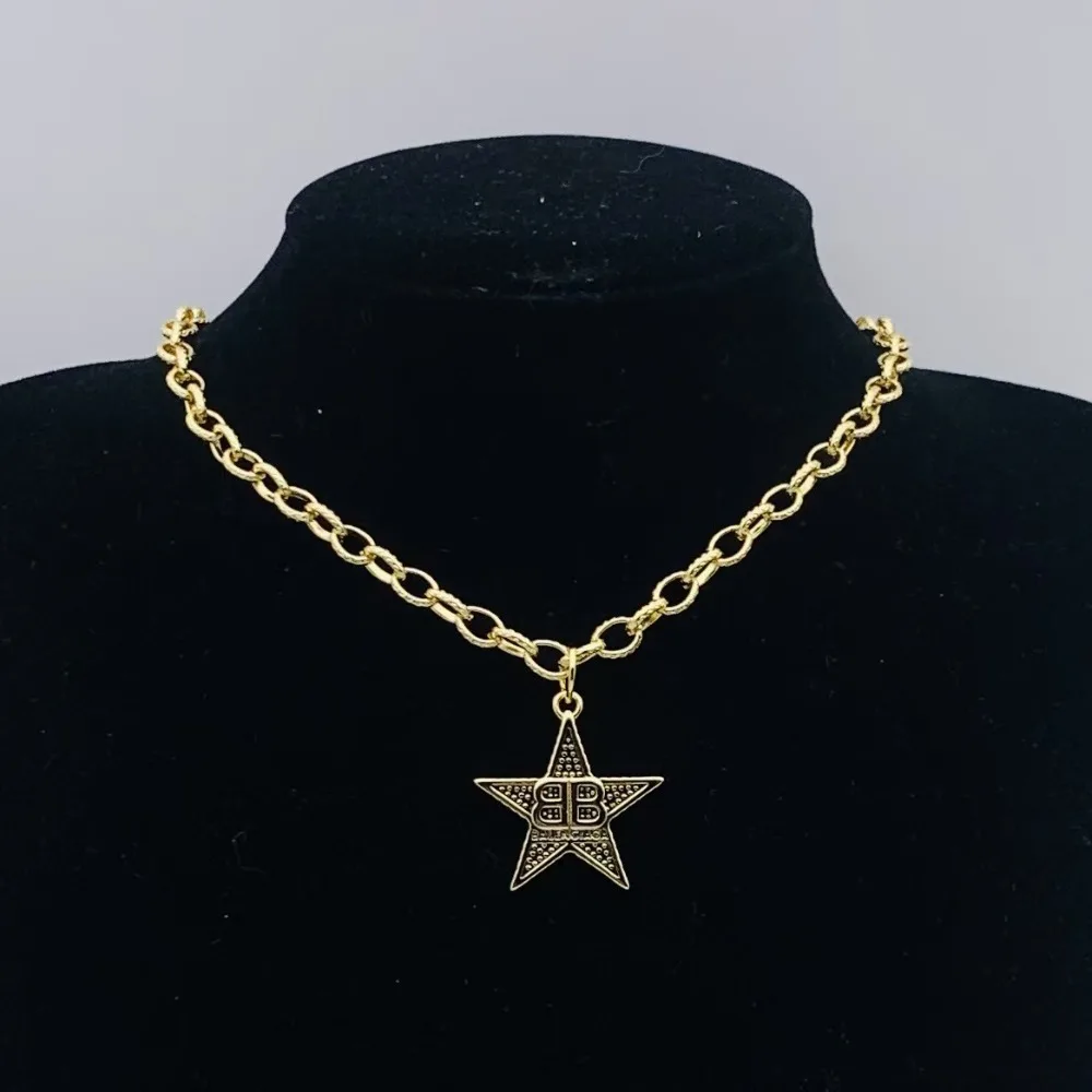 

2025 Classic Explosive Necklace B Letter Retro Premium Female Necklace