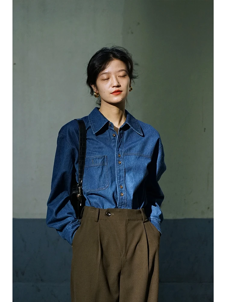 

Женская джинсовая рубашка в стиле ретро (гонконгский стиль) для весны и осени, базовая рубашка-поддевка, верхняя одежда, зимняя прямая рубашка с длинными рукавами